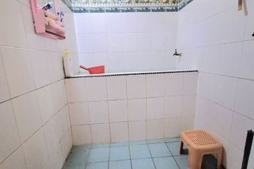 Taman Lembah Keramat AU5