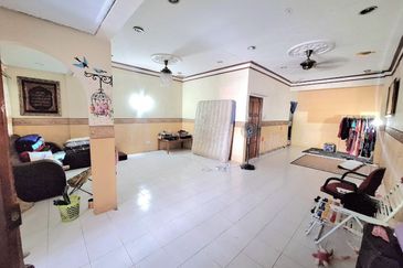 Taman Lembah Keramat AU5