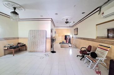 Taman Lembah Keramat AU5