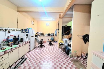 Taman Lembah Keramat AU5