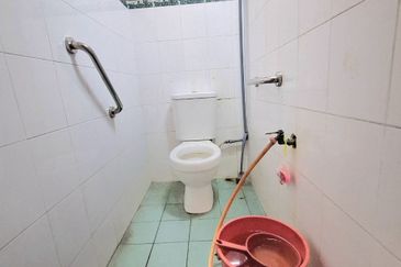 Taman Lembah Keramat AU5