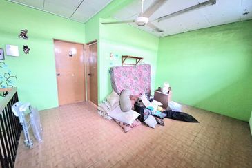 Taman Lembah Keramat AU5