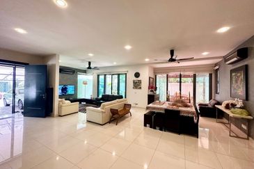 Bangi Lakehill Villas