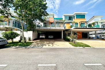 Bangi Lakehill Villas