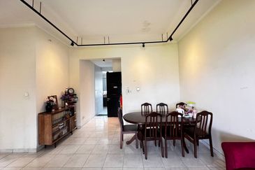 Avenue 2, Lake Valley