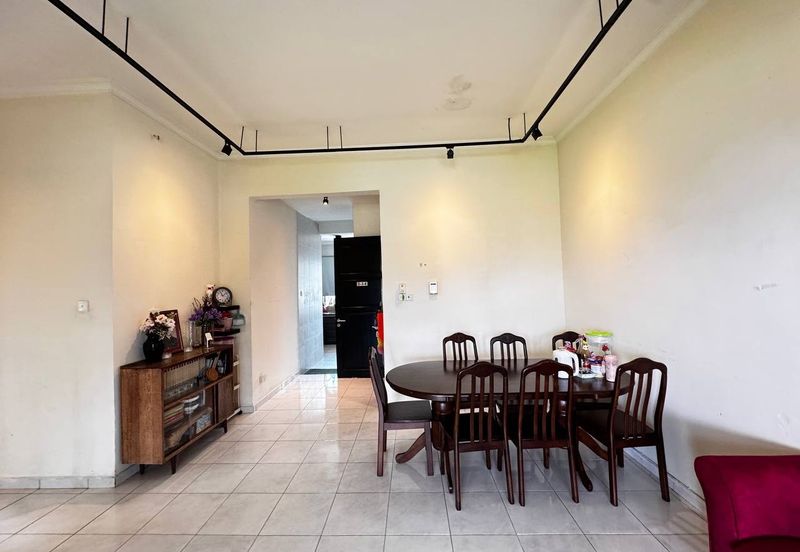 Avenue 2, Lake Valley