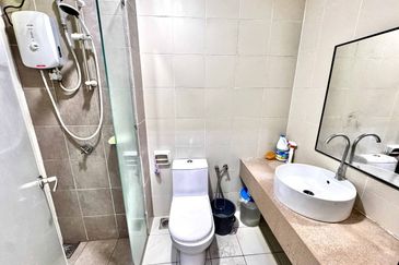 Avenue 2, Lake Valley