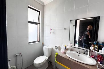 Avenue 2, Lake Valley