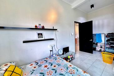 Avenue 2, Lake Valley