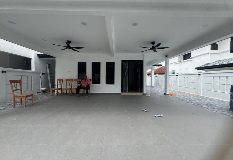 Jalan Suasana, Bandar Tun Hussein Onn