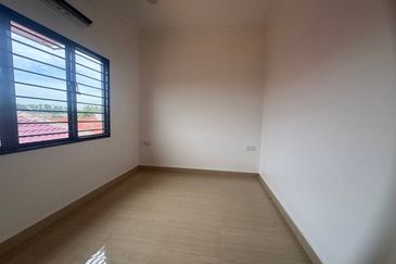 Jalan Suasana, Bandar Tun Hussein Onn