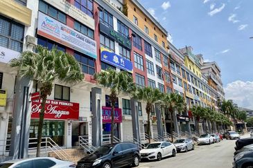 Dataran De Palma, Ampang, Selangor Office Suite For Sale