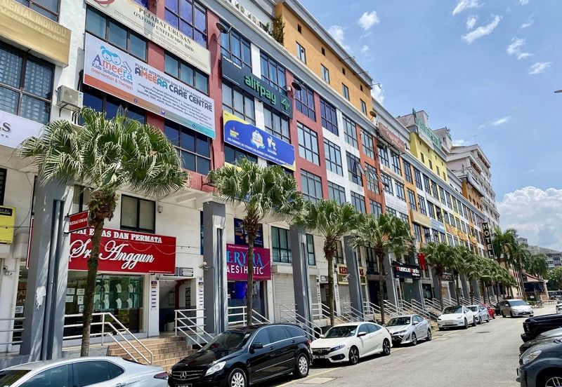 Dataran De Palma, Ampang, Selangor Office Suite For Sale