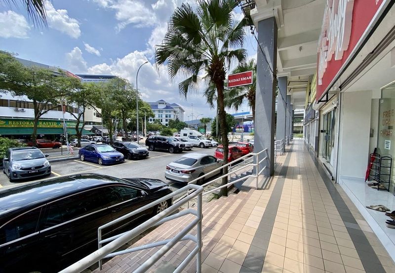 Dataran De Palma, Ampang, Selangor Office Suite For Sale