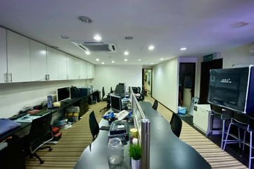 Dataran De Palma, Ampang, Selangor Office Suite For Sale