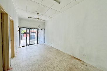 Seksyen 2 Bandar Bukit Mahkota, Bangi, Selangor Terrace House For Sale