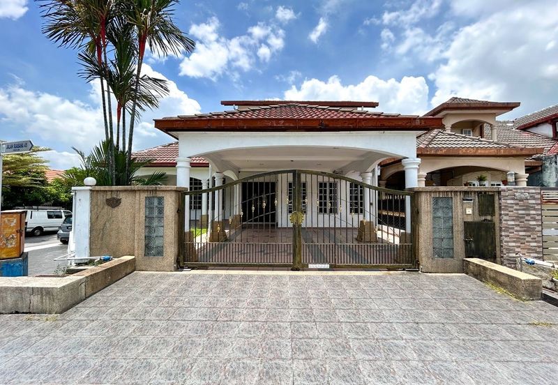 Jalan Suasana, Bandar Tun Hussein Onn