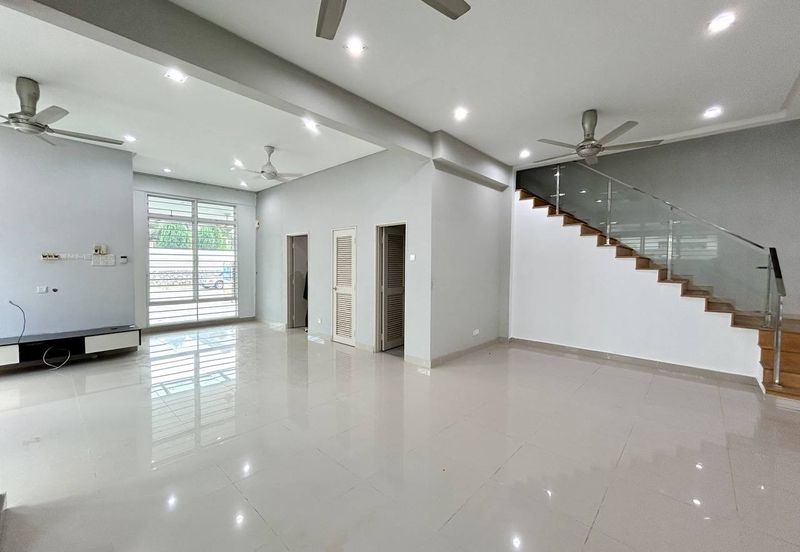 Avenue 6, Bandar Tun Hussein Onn