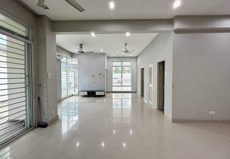 Avenue 6, Bandar Tun Hussein Onn