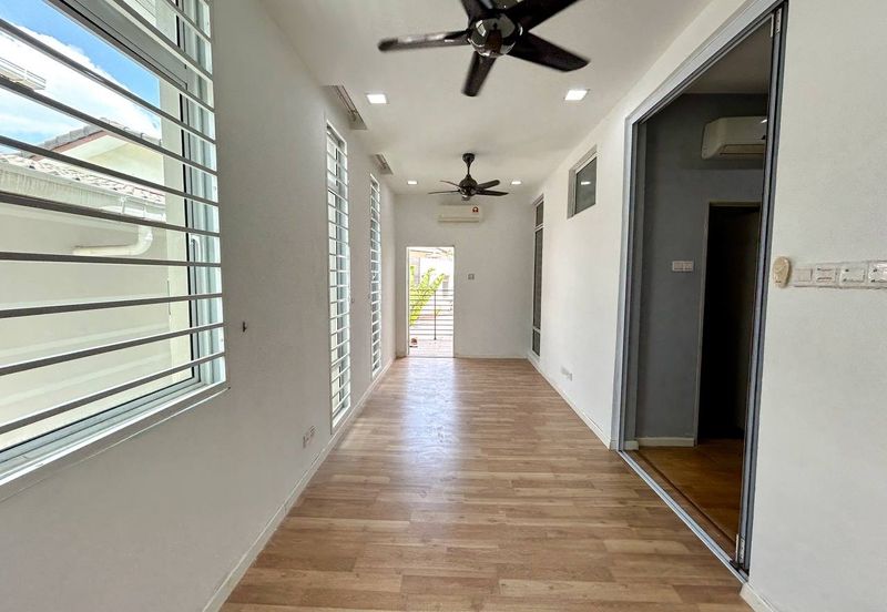 Avenue 6, Bandar Tun Hussein Onn