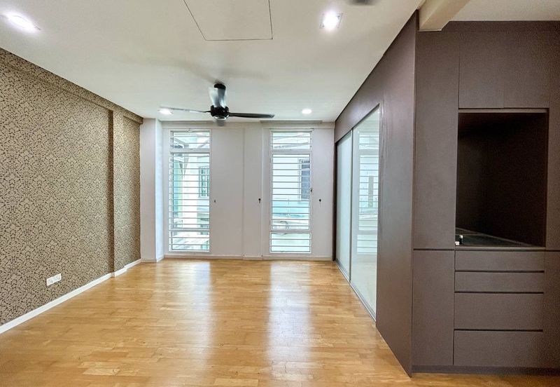 Avenue 6, Bandar Tun Hussein Onn