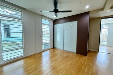 Avenue 6, Bandar Tun Hussein Onn