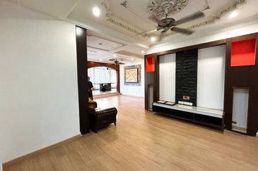 Jalan Suasana, Bandar Tun Hussein Onn