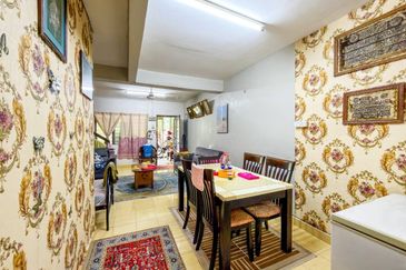 Taman Tasik Semenyih (Lake Residence)