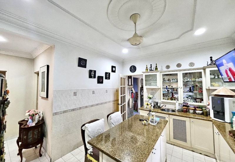 Seksyen 8, Kota Damansara