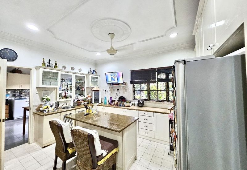 Seksyen 8, Kota Damansara