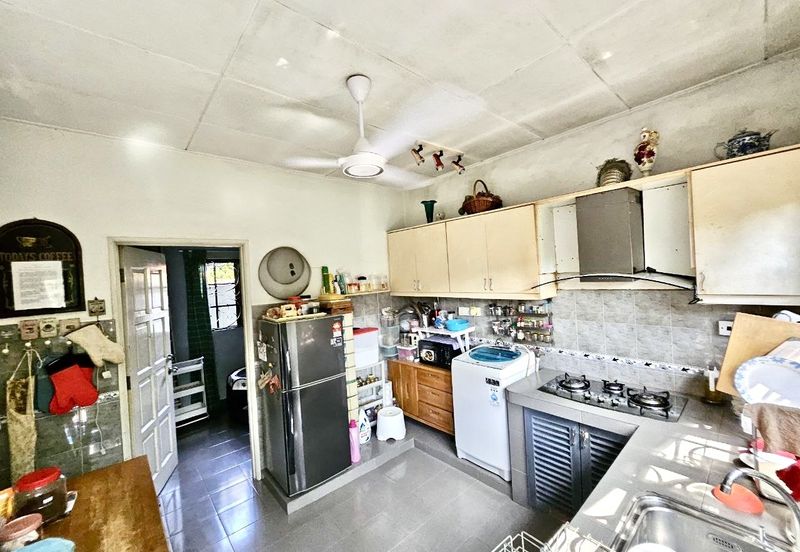 Seksyen 8, Kota Damansara