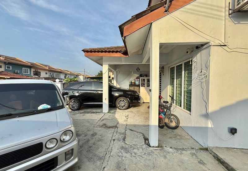 Taman Pinggiran Putra