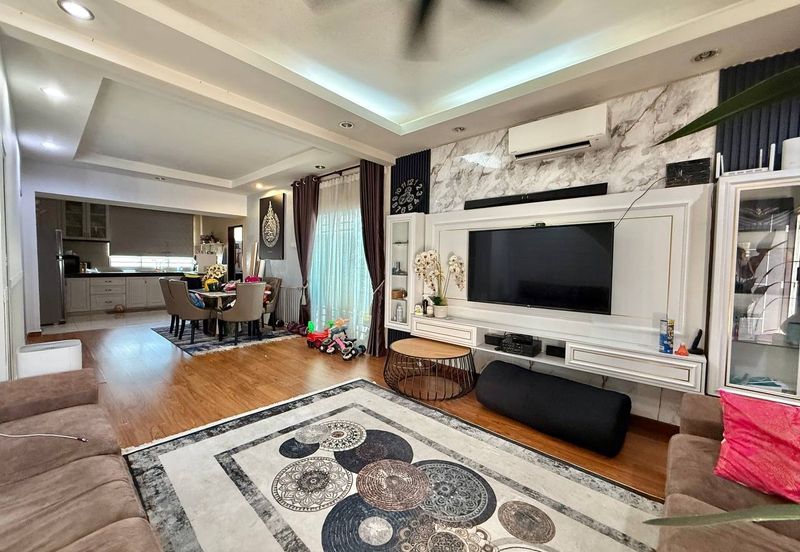 Taman Pinggiran Putra