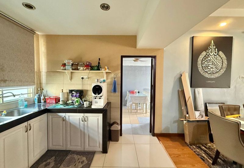 Taman Pinggiran Putra