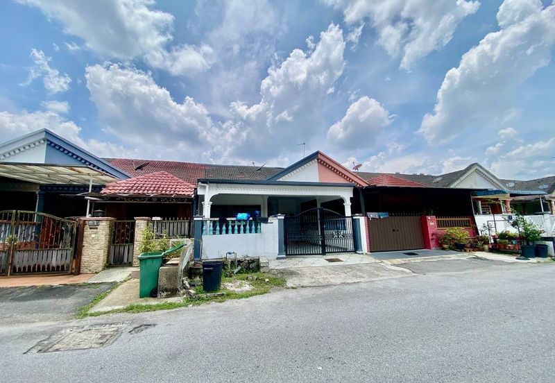 Jalan Suasana, Bandar Tun Hussein Onn