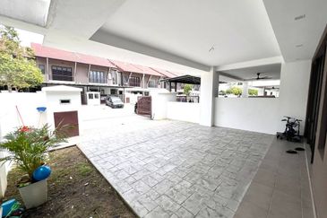 Dahlia @ Serene Heights