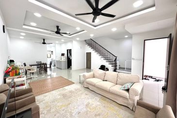 Dahlia @ Serene Heights