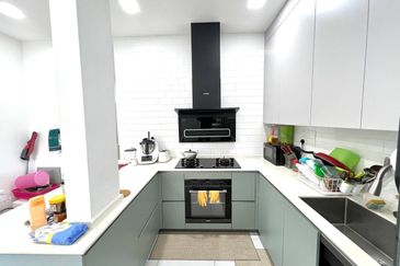 Dahlia @ Serene Heights