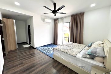 Dahlia @ Serene Heights