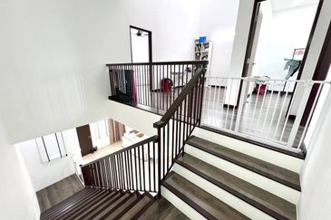 Dahlia @ Serene Heights