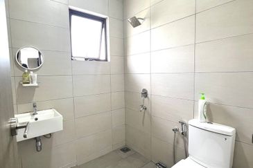 Dahlia @ Serene Heights