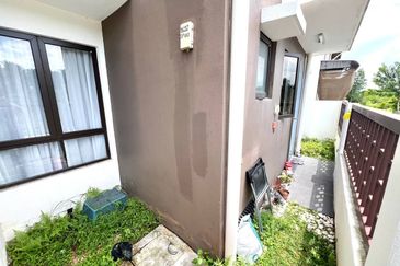 Dahlia @ Serene Heights