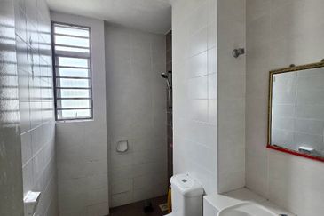 Taman Tasik Semenyih (Lake Residence)