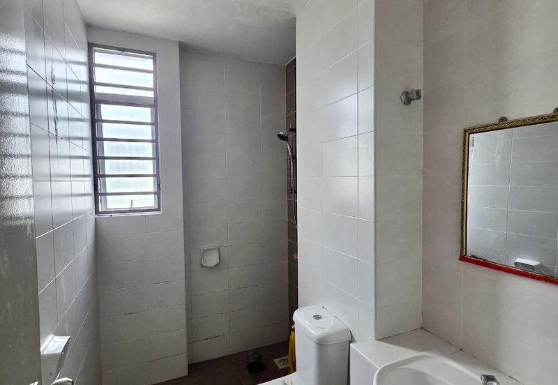 Taman Tasik Semenyih (Lake Residence)