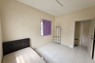 Taman Tasik Semenyih (Lake Residence)