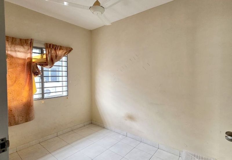 Taman Tasik Semenyih (Lake Residence)