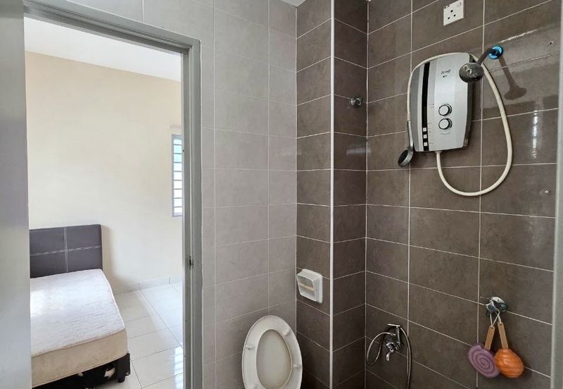 Taman Tasik Semenyih (Lake Residence)