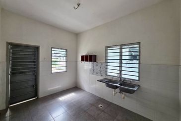 Taman Tasik Semenyih (Lake Residence)