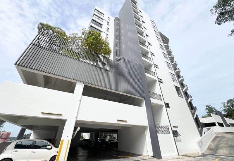 16 Quartz Melawati Condominium