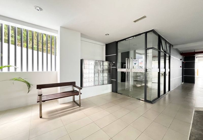 16 Quartz Melawati Condominium